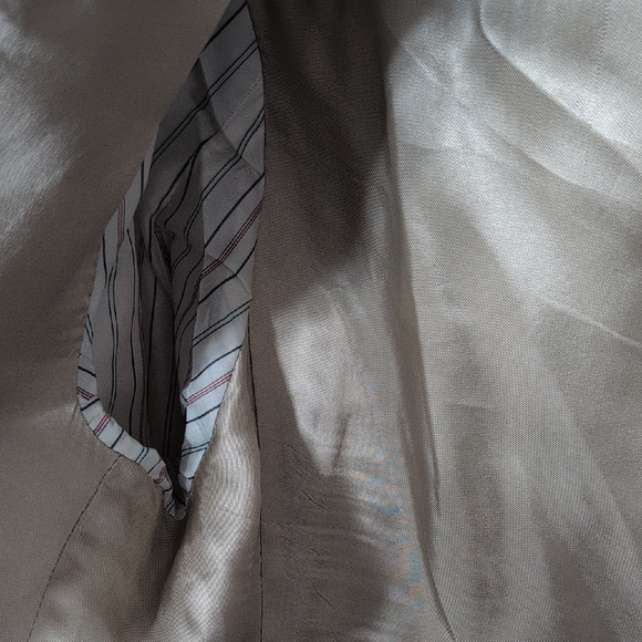 Elegant Beige Men's Blazer - Picture 9 of 10